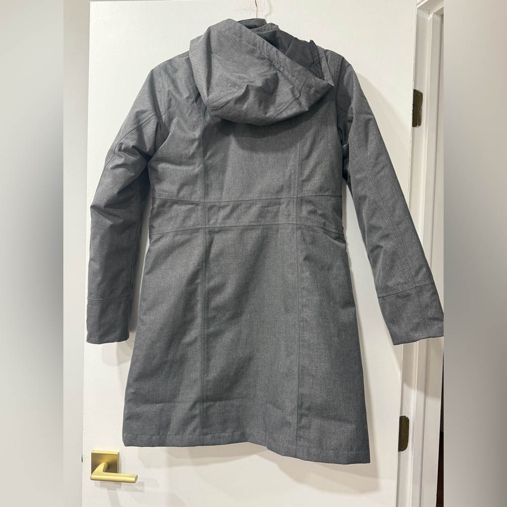 Eddie Bauer Women's Girl on the Go insulated waterproof coat - Picture 3 of 5